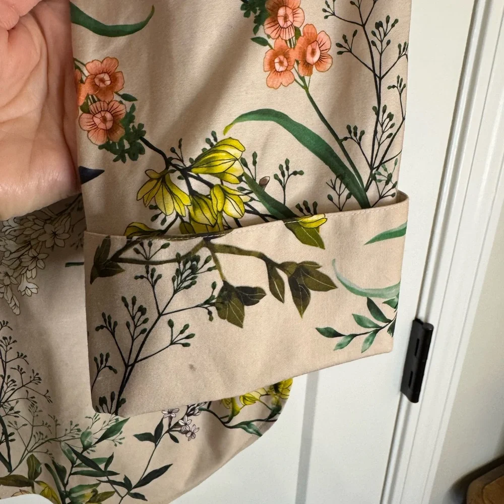 Chico’s No Iron 3/4 Sleeve Button Down Floral Top - Picture 5 of 9